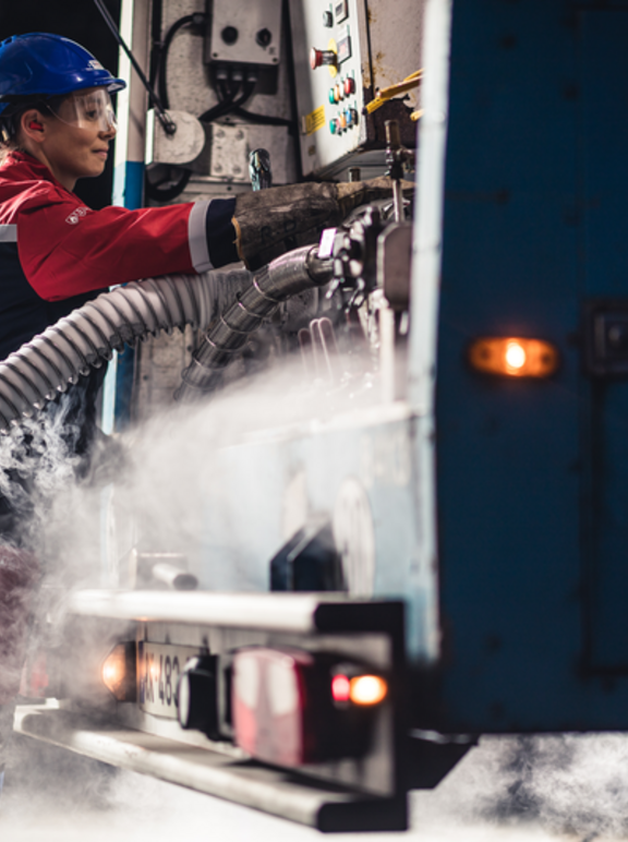 Sights and portraits at the Feyzin plant 14