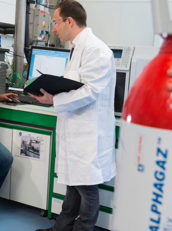 GAS-828-JEP-14_ALPHAGAZ-credits_LA COMPANY-Jean-Erik Pasquier-fin2020