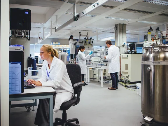 Pharma - Temperature Control - iStock-542935478